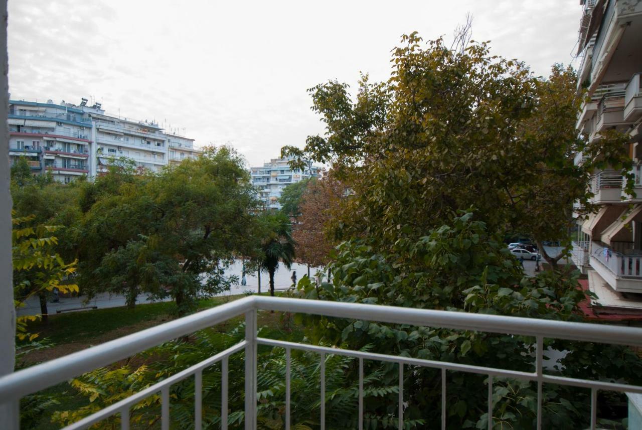 Smart Living Flat, Melenikou Apartment Tesalonika Bagian luar foto